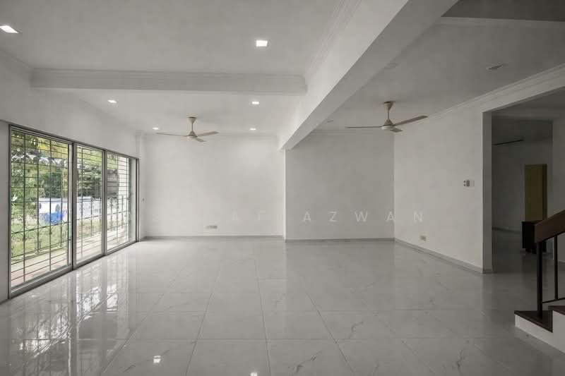 Semi-Detached House for Sale in Taman Cuepacs (Cheras) - Ashraf Azwan - Living Room - PropertyGuru.com.my