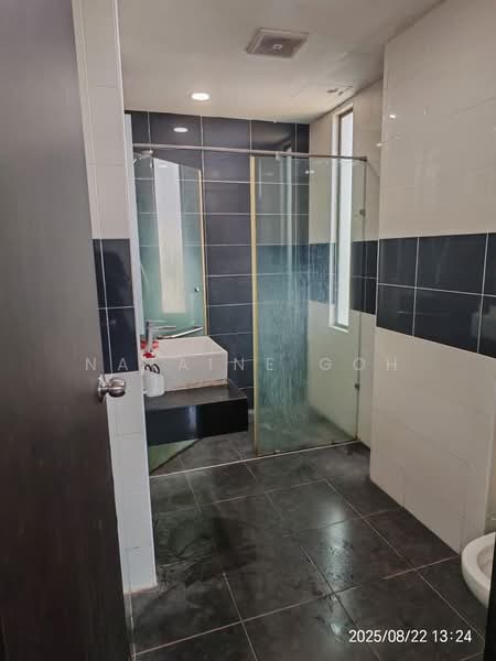 Service Residence for Rent at D'Inspire Residence (Inspira Bestari) - Nataine Goh - Bathroom - PropertyGuru.com.my