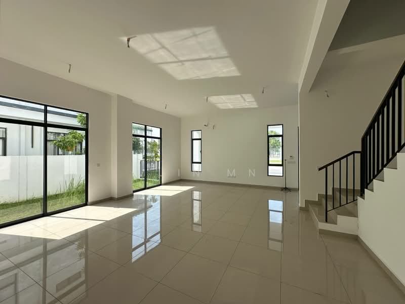 Semi-Detached House for Sale in Shah Alam (Selangor) - Muin Mn - Living Room - PropertyGuru.com.my