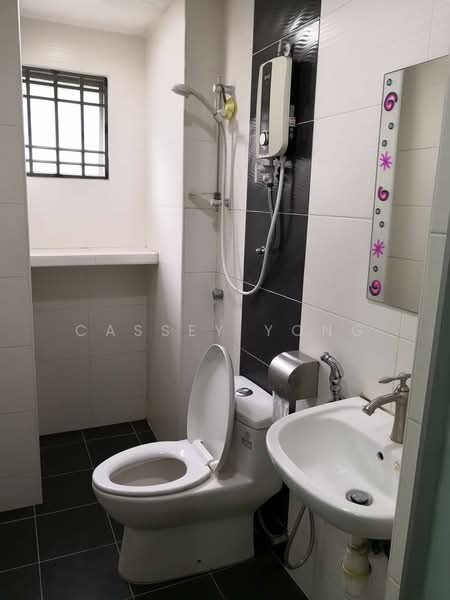Apartment for Sale at Megaria Tulip - Cassey Yong - Bathroom - PropertyGuru.com.my