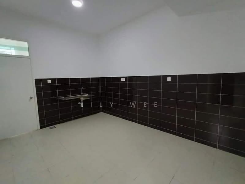 Taman Seri Austin untuk Untuk Dijual - RM 999,000, Mac 2026 - Kitchen - PropertyGuru.com.my