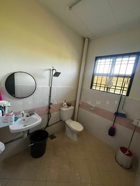 2-storey Terraced House for Sale in Johor Bahru (Johor) - Mathan Kumar - Bathroom - PropertyGuru.com.my