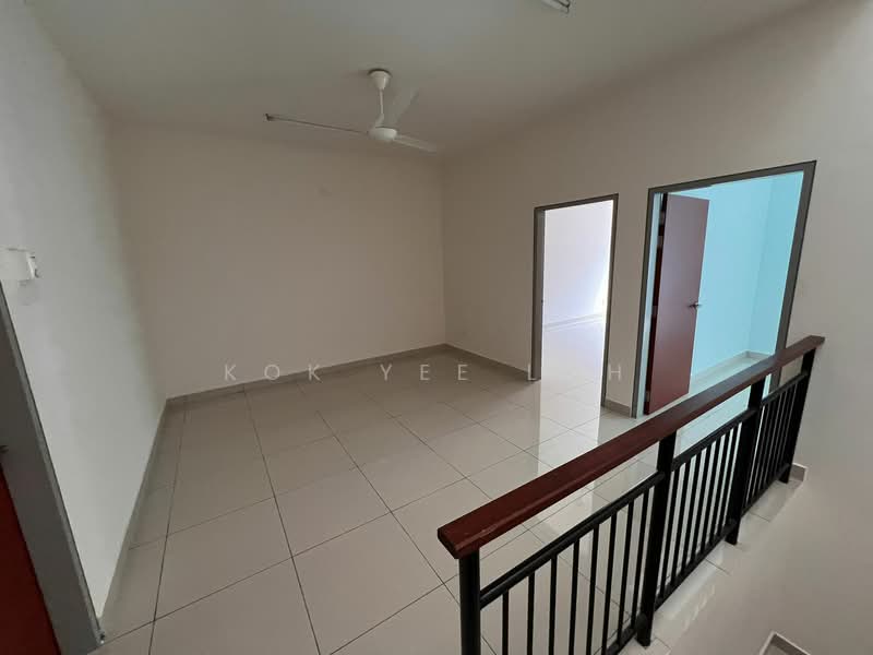 Untuk Disewa - Evira @ Warisan Puteri