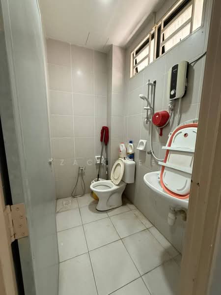 Taman Mesra Permai untuk Untuk Dijual - RM 850,000, Mac 2026 - Bathroom - PropertyGuru.com.my