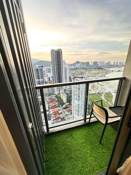 Marriott Residence @ Gurney untuk Untuk Disewa - RM 5,000 /bulan, Apr 2026 - Balcony - PropertyGuru.com.my