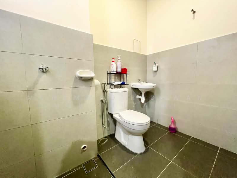 Terraced House for Sale in Pajam (Mantin) - Muhammad Ridhwan Mohd Huzairi - Bathroom - PropertyGuru.com.my