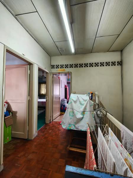 2-storey Terraced House for Sale in Sea Park (Petaling Jaya) - Angie Chai - Corridor - PropertyGuru.com.my