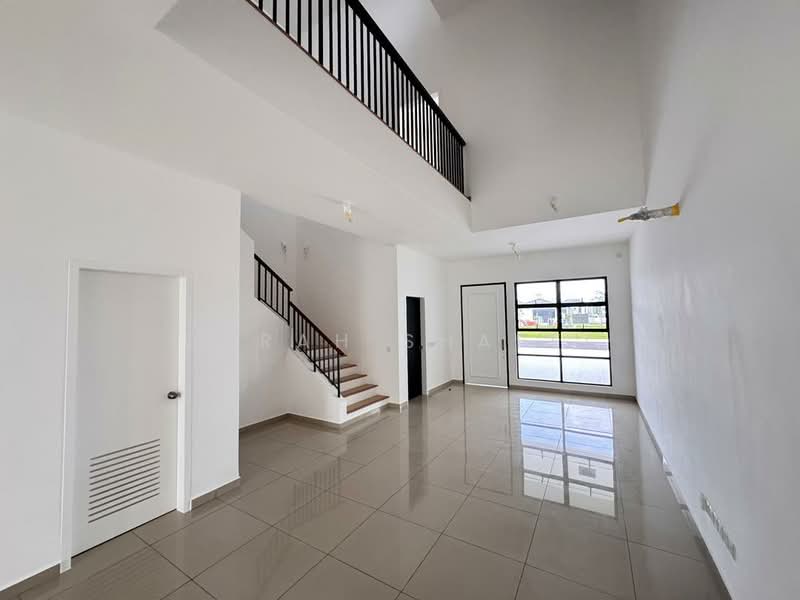 Rumah Kluster untuk Dijual di Iskandar Puteri (Nusajaya) (Johor) - Sarah Shaffi - Living Room - PropertyGuru.com.my