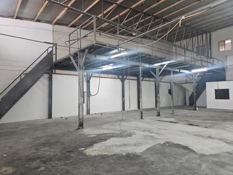 Terrace Factory for Rent in Taman Perindustrian Cemerlang (Ulu Tiram) - Jermain Tee - Interior - PropertyGuru.com.my