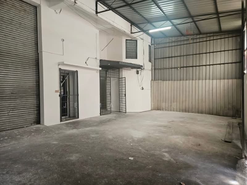 Terrace Factory for Rent in Taman Perindustrian Cemerlang (Ulu Tiram) - Jermain Tee - Interior - PropertyGuru.com.my
