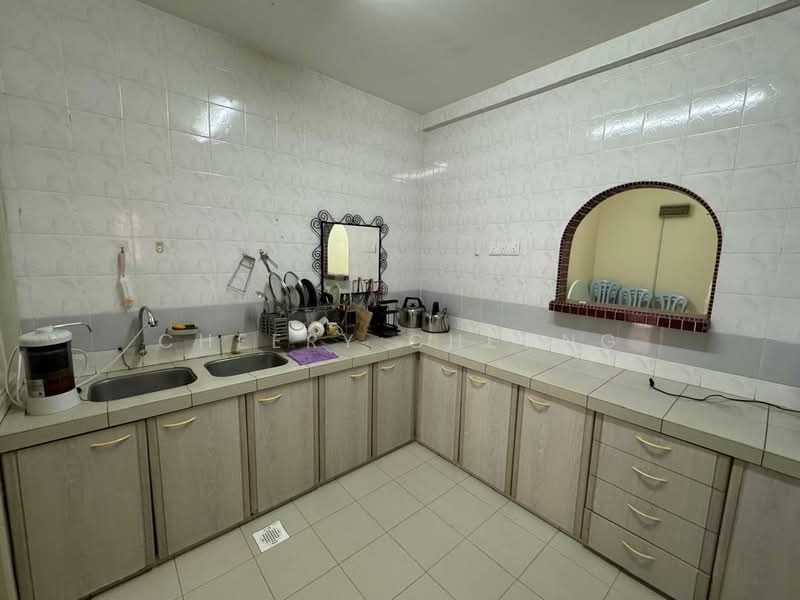 Condominium for Rent at Cypress Condominium - Cheery Cheong - Kitchen - PropertyGuru.com.my