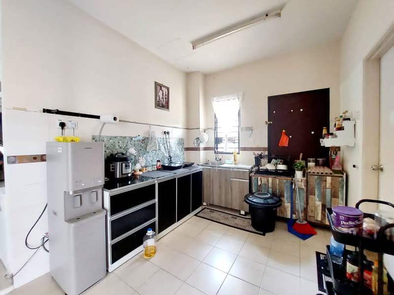 Semi-Detached House for Sale in Nilai Impian (Nilai) - Eda Zainal - Kitchen - PropertyGuru.com.my