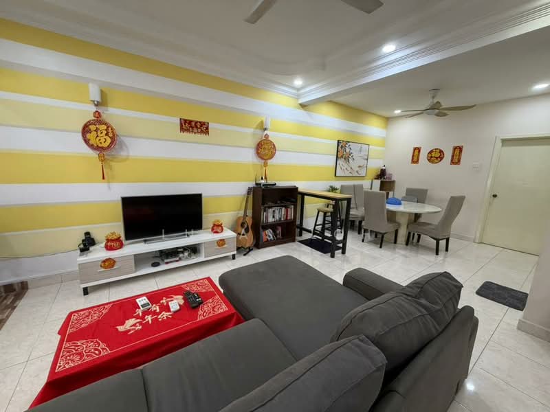 2-storey Terraced House for Sale in Taman Puchong Hartamas (Puchong) - Lucas Loh - Living Room - PropertyGuru.com.my