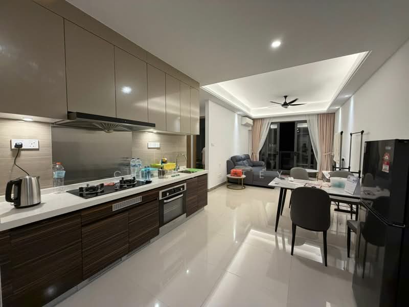 R&F Princess Cove Phase 2-Seine Region untuk Untuk Disewa - RM 3,300 /bulan, Mac 2026 - Kitchen - PropertyGuru.com.my
