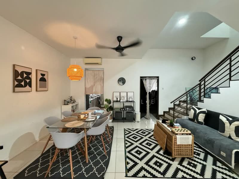2-storey Terraced House for Sale in Bandar Country Homes (Rawang) - Steven Lee - Living Room - PropertyGuru.com.my