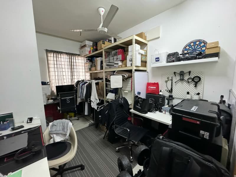 2-storey Terraced House for Sale in Bandar Country Homes (Rawang) - Steven Lee - Study - PropertyGuru.com.my