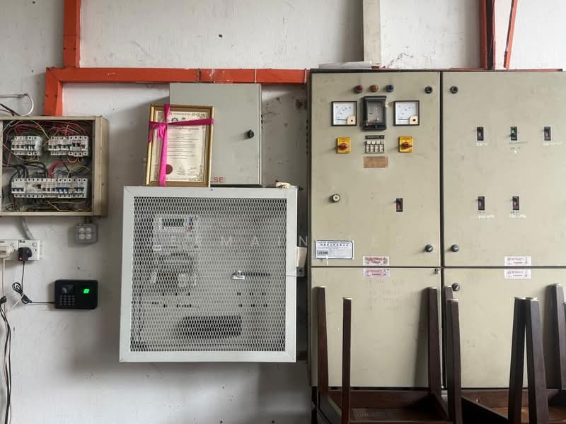 Semi-D Factory for Rent in Taman Perindustrian Cemerlang (Ulu Tiram) - Jermain Tee - Interior - PropertyGuru.com.my