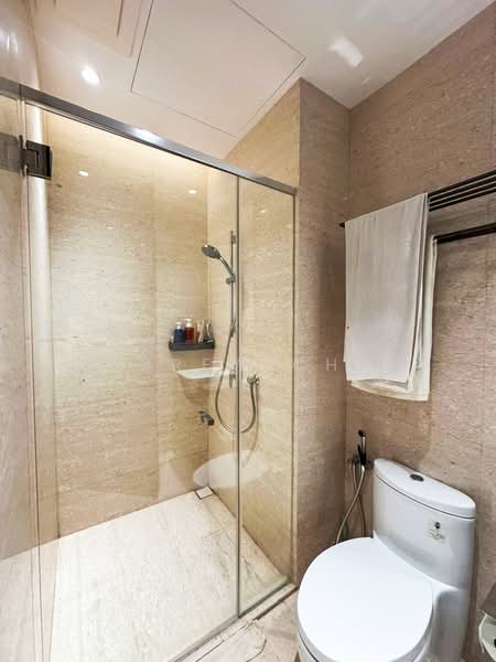 Marriott Residence @ Gurney untuk Untuk Disewa - RM 5,300 /bulan, Apr 2026 - Bathroom - PropertyGuru.com.my