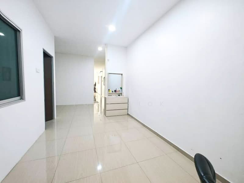 Shop / Office for Sale in Bandar Uda Utama (Johor Bahru) - Tony Siok - PropertyGuru.com.my