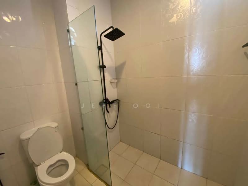 Condominium for Sale at Sri Putramas III / Royal Regent - Jeff Ooi - Bathroom - PropertyGuru.com.my