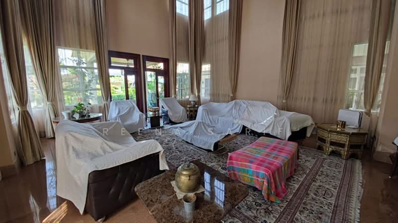 Bungalow for Sale in Shah Alam (Selangor) - Reena Sarif - Living Room - PropertyGuru.com.my