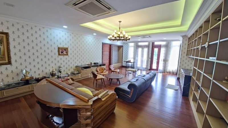 Bungalow for Sale in Shah Alam (Selangor) - Reena Sarif - Living Room - PropertyGuru.com.my