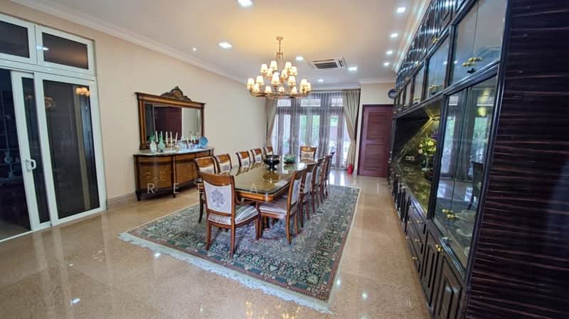 Bungalow for Sale in Shah Alam (Selangor) - Reena Sarif - Dining Room - PropertyGuru.com.my