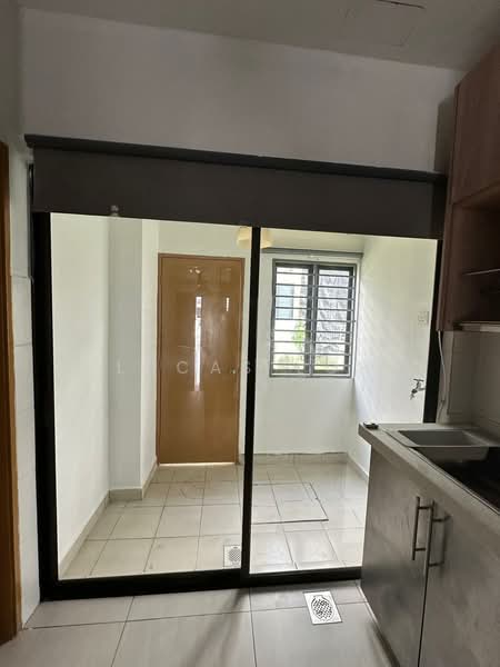 Townhouse for Sale in 16 Sierra (Puchong) - Lucas Loh - Kitchen - PropertyGuru.com.my