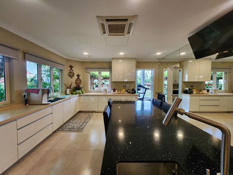 Bungalow for Sale in Shah Alam (Selangor) - Reena Sarif - Kitchen - PropertyGuru.com.my