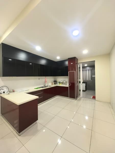 2.5-storey Terraced House for Sale in Bandar Bukit Tinggi 2 (Klang) - Anddy Gan - Kitchen - PropertyGuru.com.my