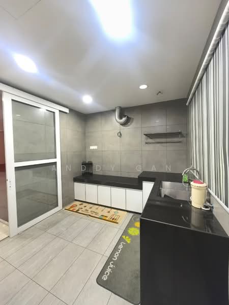 2.5-storey Terraced House for Sale in Bandar Bukit Tinggi 2 (Klang) - Anddy Gan - Kitchen - PropertyGuru.com.my
