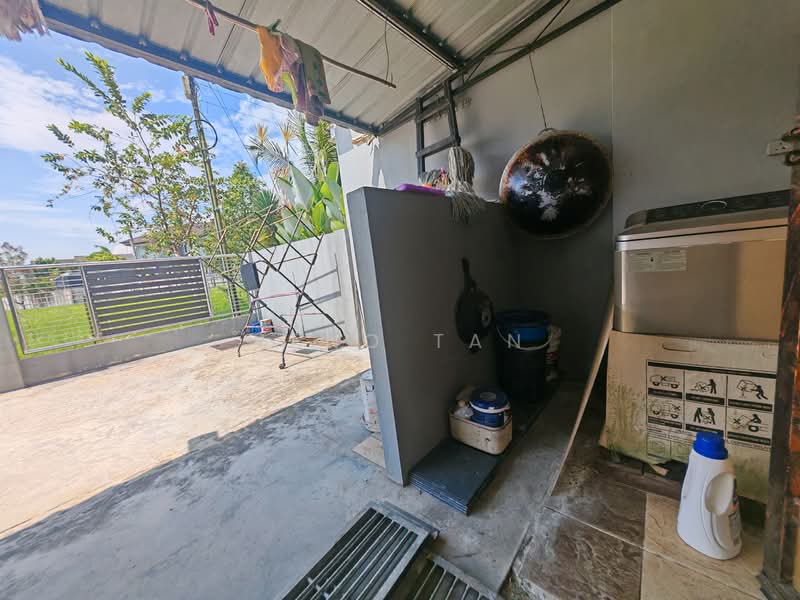 2-storey Terraced House for Rent in Kuching (Sarawak) - Jeno Tan - Exterior - PropertyGuru.com.my