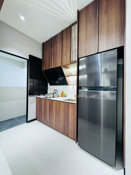 Service Residence for Sale at The Address @ Maxim Pelangi - Peter Kek - Kitchen - PropertyGuru.com.my
