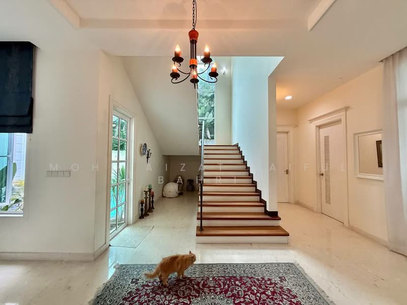 Bungalow for Sale in Saujana Impian (Kajang) - Mohd Aizat Saiful Bahri - Entrance - PropertyGuru.com.my