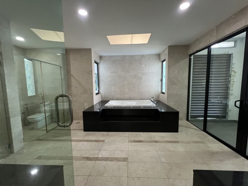 3-storey Terraced House for Rent in Duta Villa (Setia Alam) - Sam Teh - Bathroom - PropertyGuru.com.my