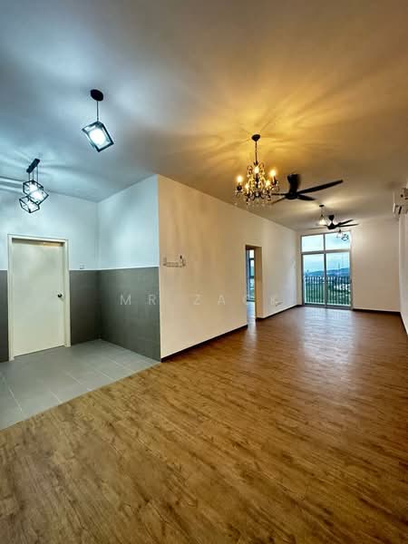 Residensi Cyberjaya Lakefront untuk Untuk Dijual - RM 395,000, Apr 2026 - Living Room - PropertyGuru.com.my