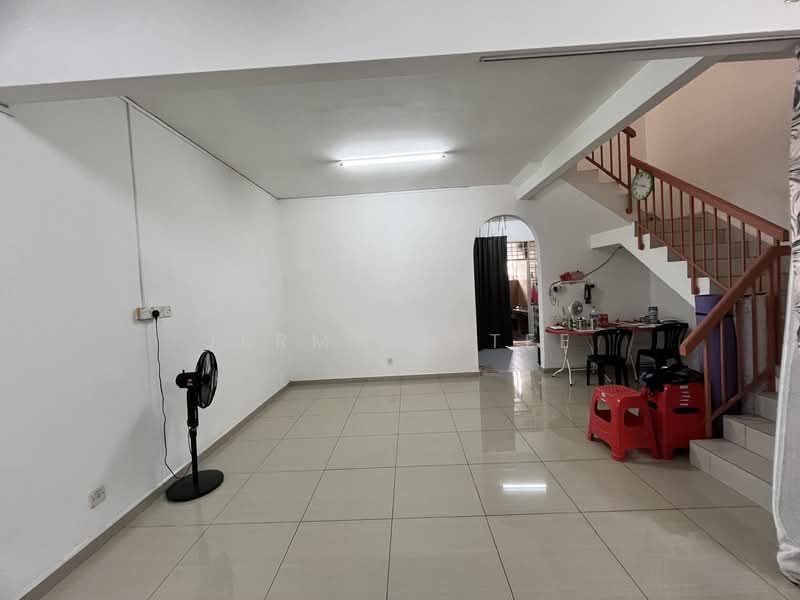 2-storey Terraced House for Sale in Bukit Indah (Iskandar Puteri (Nusajaya)) - Jermain Tee - Living Room - PropertyGuru.com.my