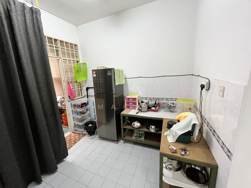 2-storey Terraced House for Sale in Bukit Indah (Iskandar Puteri (Nusajaya)) - Jermain Tee - Kitchen - PropertyGuru.com.my