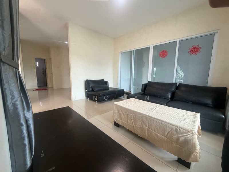 2-storey Terraced House for Rent in Kuching (Sarawak) - Jeno Tan - Living Room - PropertyGuru.com.my