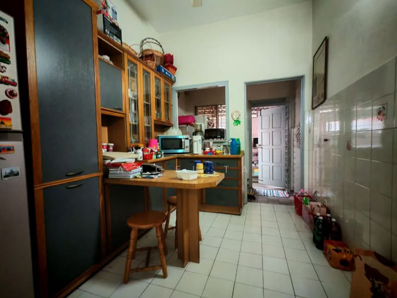 Semi-Detached House for Sale in Bandar Kinrara Seksyen 2 (Bandar Kinrara) - Angel Tan - Kitchen - PropertyGuru.com.my