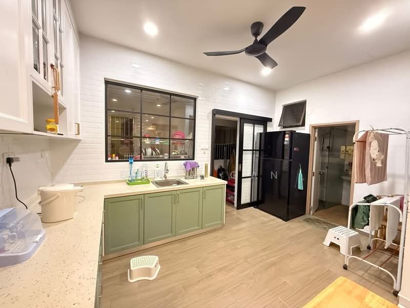 Pelangi Indah untuk Untuk Disewa - RM 3,000 /bulan, Apr 2026 - Kitchen - PropertyGuru.com.my
