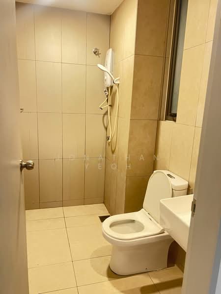 Service Residence for Rent at Kenwingston Platz - Jonathan Yeoh - Bathroom - PropertyGuru.com.my