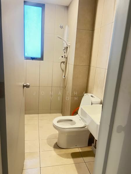 Service Residence for Rent at Kenwingston Platz - Jonathan Yeoh - Bathroom - PropertyGuru.com.my