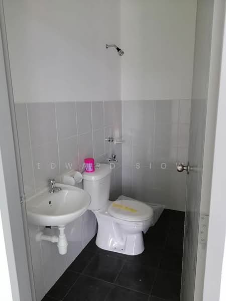 2-storey Terraced House for Sale in Skudai (Johor) - Edward Siow - Bathroom - PropertyGuru.com.my