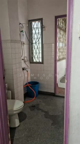 2-storey Terraced House for Sale in Taman Pelangi (Johor Bahru) - Jameson Choo - Bathroom - PropertyGuru.com.my
