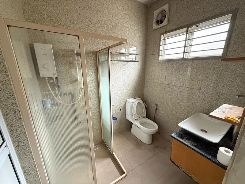 Taman Setia Indah untuk Untuk Dijual - RM 750,000, Mac 2026 - Bathroom - PropertyGuru.com.my