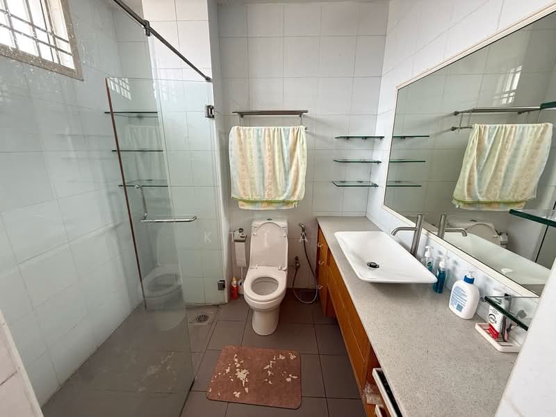 Taman Setia Indah untuk Untuk Dijual - RM 750,000, Mac 2026 - Bathroom - PropertyGuru.com.my