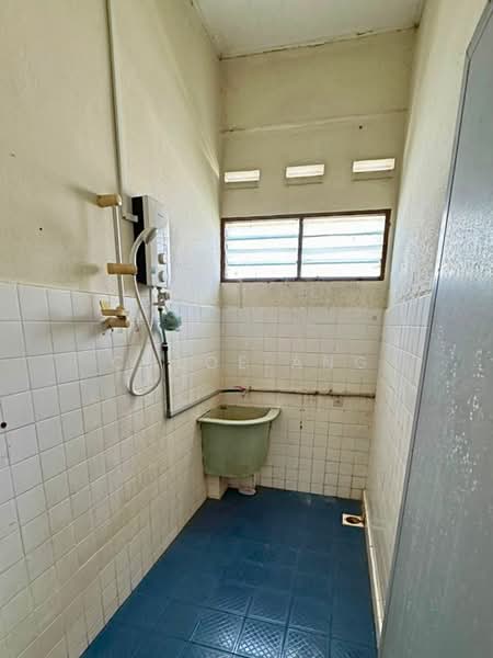 Bungalow for Sale in Bayan Lepas (Penang) - Chloe Ang - Bathroom - PropertyGuru.com.my