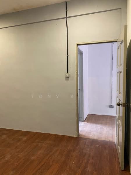 Shop / Office for Sale in Taman Tasek (Johor Bahru) - Tony Siok - Interior - PropertyGuru.com.my