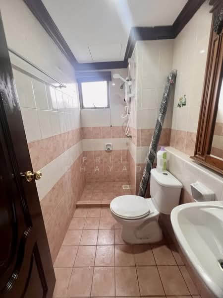 Danga View Apartment untuk Untuk Disewa - RM 1,800 /bulan, Apr 2026 - Bathroom - PropertyGuru.com.my